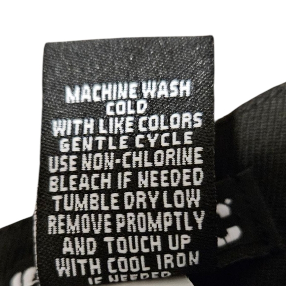 WM Hot Topic Black Pleated Skirt W/Heart Chain Belt Sz M Whimsigoth EGirl Grunge - Picture 8 of 8